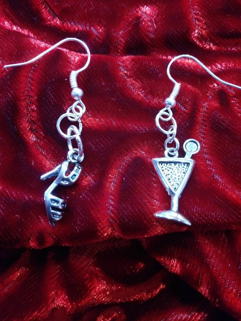 Girls Night Out Mismatched Ohrring Set von lovecastorandpollux