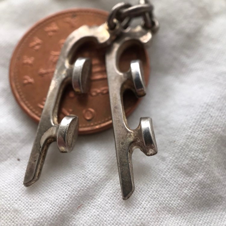 Vintage Sterling Silber Skier Anhänger Ski Fahren Geschenk Vintage Sterling Silber Skier Anhänger Ski Fahren Geschenk von lovedvintagelondon