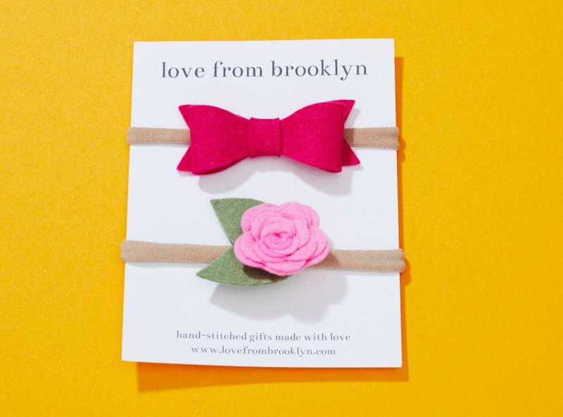 Filz Rose Und Schleife Stirnband Set von lovefrombrooklyn