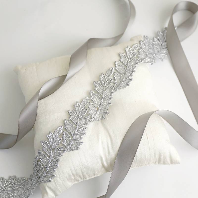 Braut Schärpe Aus Silberfarbener Spitze Metallic Hochzeit Gürtel, Graues Band Braut Schärpe Aus Silberfarbener Spitze Metallic Hochzeit Gürtel, Graues Band von lovelikestyle