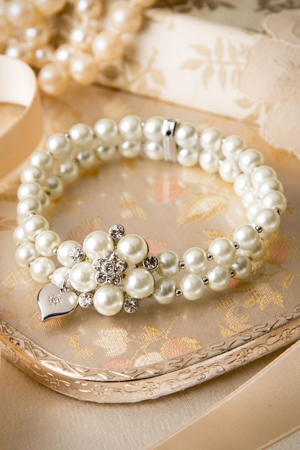 Audrey Creme Perlenarmband von lovely