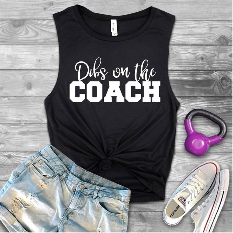 Dibs Auf Dem Trainer-Tank-Top - Dibs Trainer-Muskel-Tank Frau Von Coach Tank Oben Freundin Cute Muskel Ihn von lovemighty