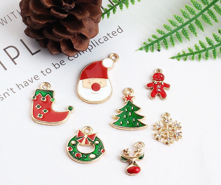 10Pcs Weihnachten Geformt, Farbe Öl Tropfen Metall Diy Schmuck Rose Gold Legierung Armband Charm Weihnachtsbäume/Bell/Schneemann/Engel/Socken/Santa von loverdiy