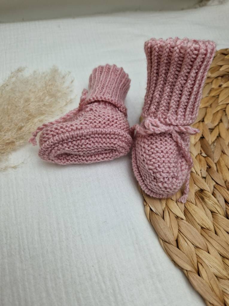 Babyschuhe Gestrickt, Schlichte Handmade Booties Für Babys Newborn Babyschuhe Gestrickt, Schlichte Handmade Booties Für Babys Newborn von lovlis