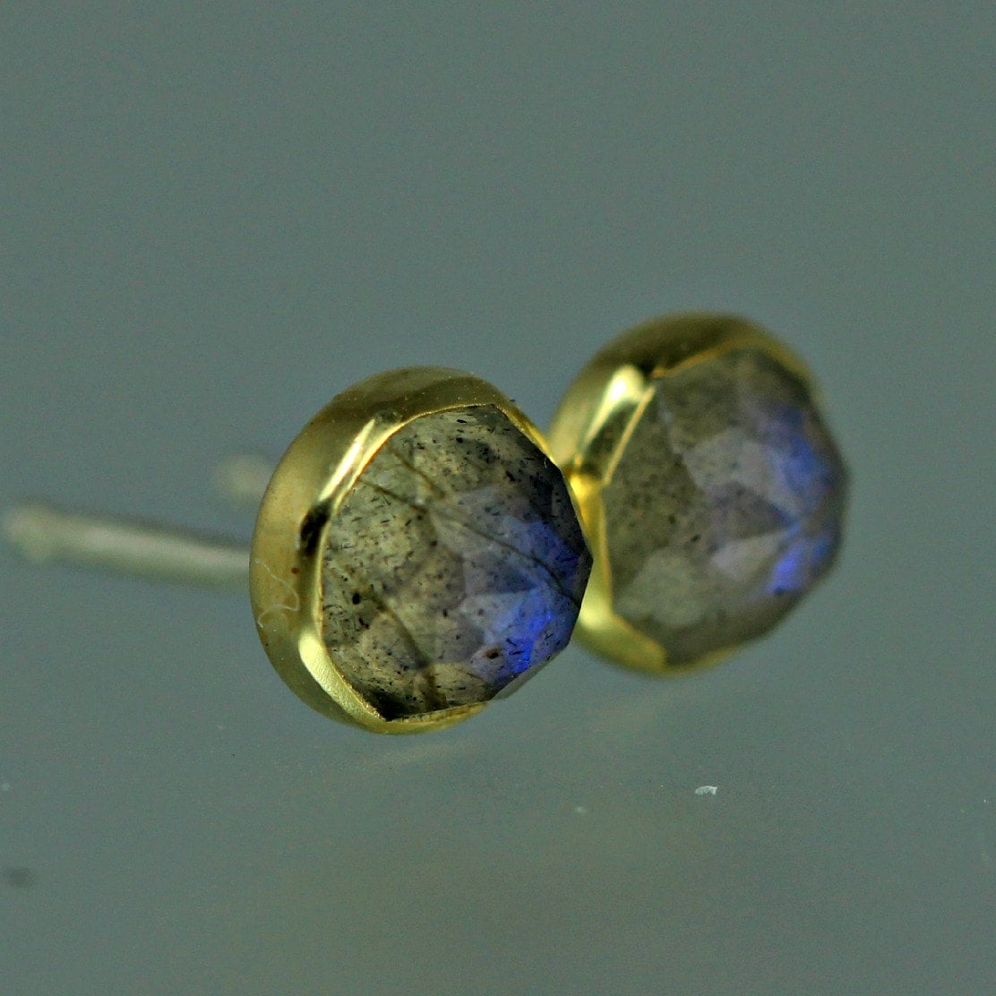 Labradorit Ohrstecker - Gold Rose Cut Edelstein 18 Kt Gold-Beiträge von lsueszabo