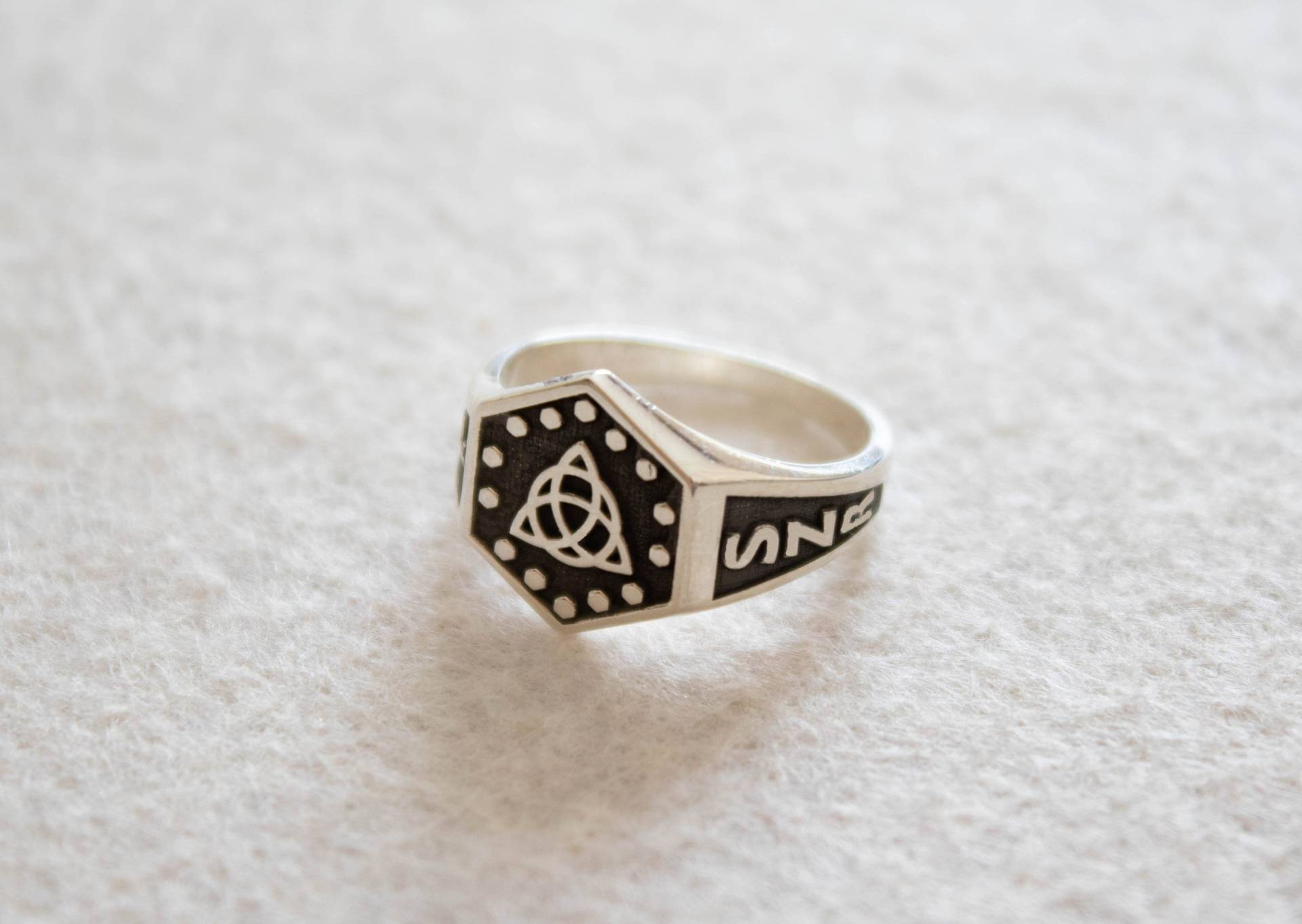 Hexagon Silber Siegelring, Individuelles Logo Ring, Personalisierte Für Frauen Männer, Wappen Ringe, Muttertagsgeschenk, Vatertagsgeschenk von luannajewelry