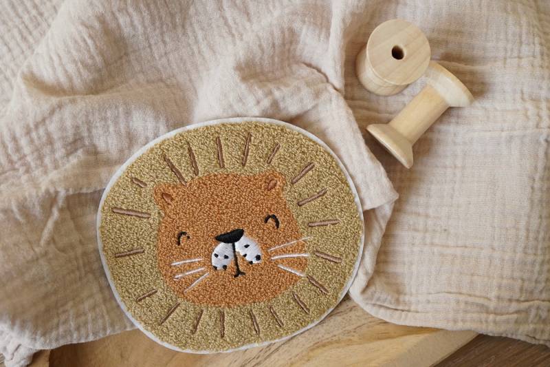 Chenille Patch "Löwe" von lubodesignberlin