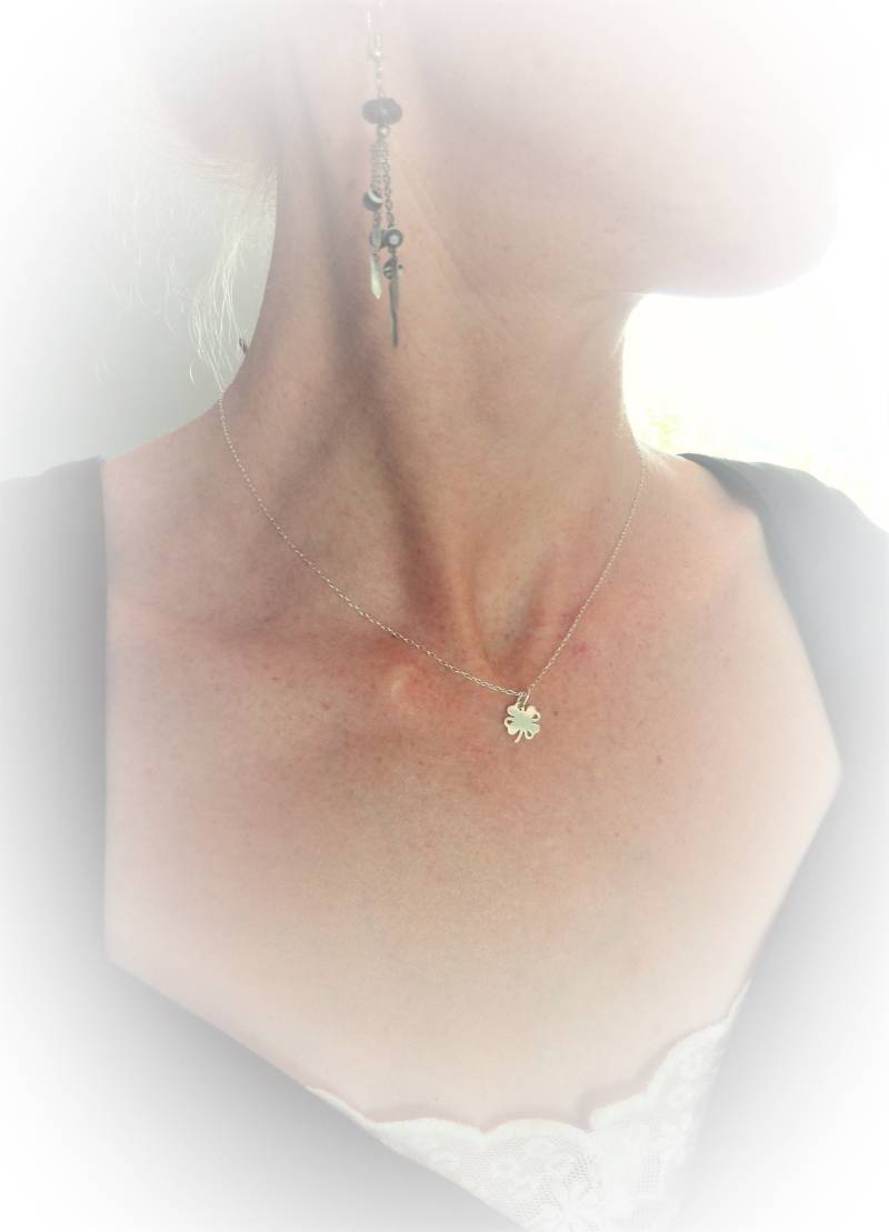925 Sterling Silber 4-Blättriges Kleeblatt Halskette Glücksbringer Initialen. Personalisierter Glücksschmuck von lucilesias