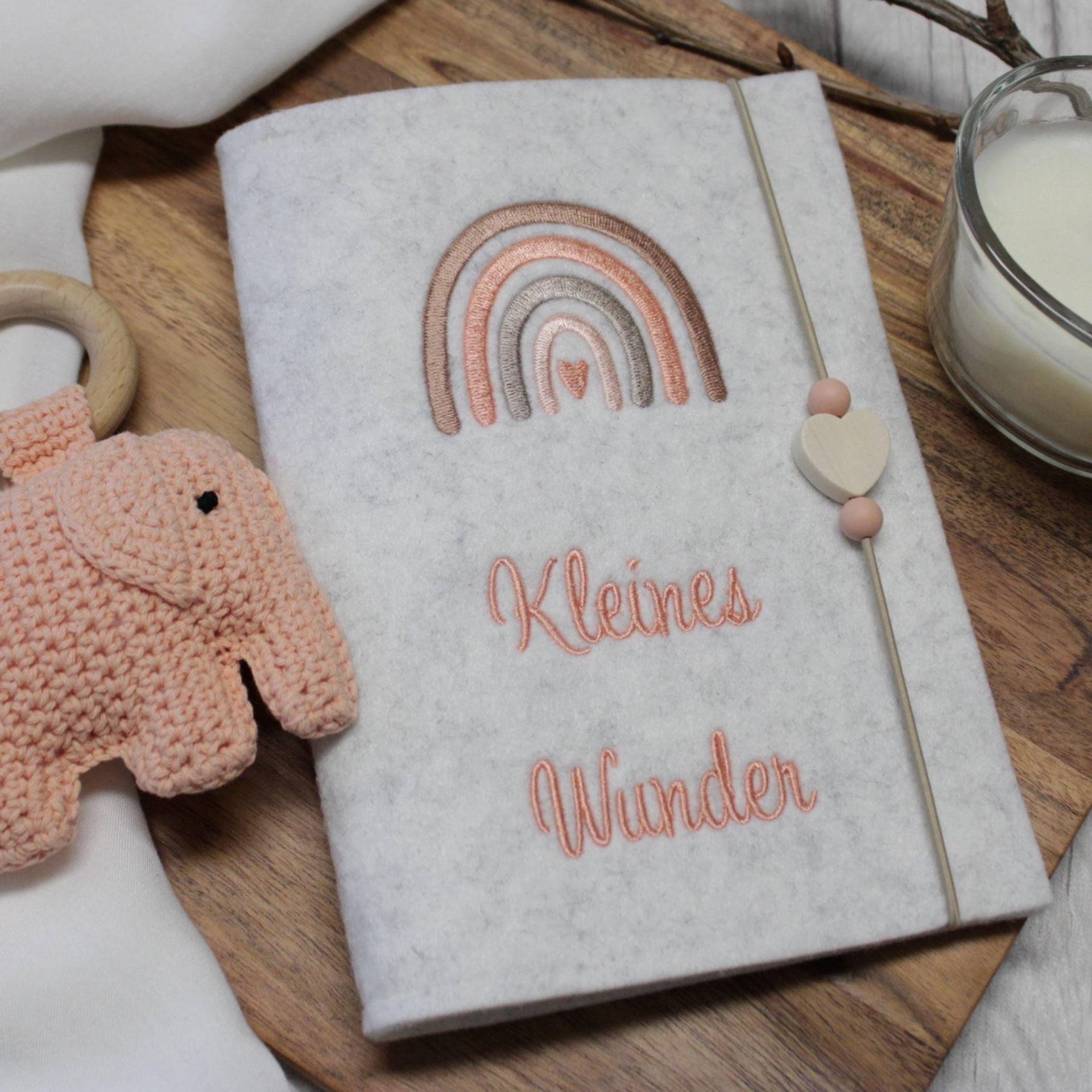 Personalisierte Mutterpasshülle Filz Regenbogen | Liebe Im Bauch Geschenk Schwangerschaft Hülle Mutterpass Mit Namen Kleines Wunder Personalisierte Mutterpasshülle Filz Regenbogen | Liebe Im Bauch Geschenk Schwangerschaft Hülle Mutterpass Mit Namen Kleines Wunder von luckimade