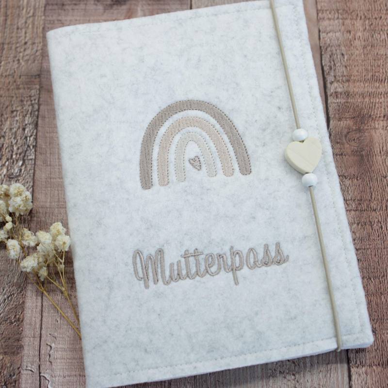 Personalisierte Mutterpasshülle Aus Filz Regenbogen | Liebe Im Bauch Geschenk Schwangerschaft Schutzhülle Mutterpass Kleines Wunder Personalisierte Mutterpasshülle Aus Filz Regenbogen | Liebe Im Bauch Geschenk Schwangerschaft Schutzhülle Mutterpass Kleines Wunder von luckimade