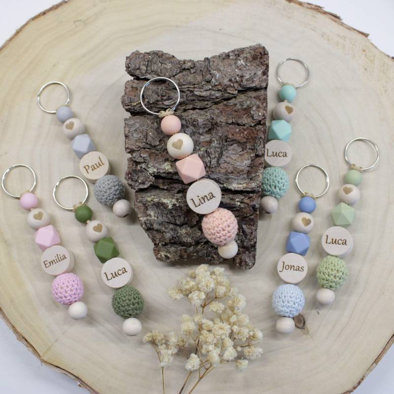 Schlüsselanhänger Mit Namen | Personalisierter Anhänger Für Rucksack, Tasche Oder Schulranzen Taschenanhänger Personalisiert Gravur Schlüsselanhänger Mit Namen | Personalisierter Anhänger Für Rucksack, Tasche Oder Schulranzen Taschenanhänger Personalisiert Gravur von luckimade