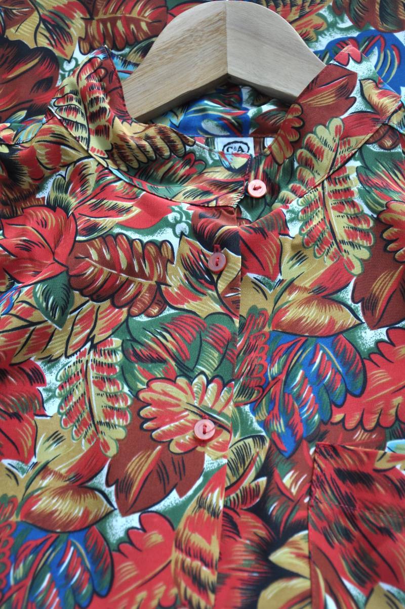 Vintage 90Er Jahre Blätter Print Bluse Boho High Neck Top Bunt | 48 Eu Vintage 90Er Jahre Blätter Print Bluse Boho High Neck Top Bunt | 48 Eu von luckoutvintage