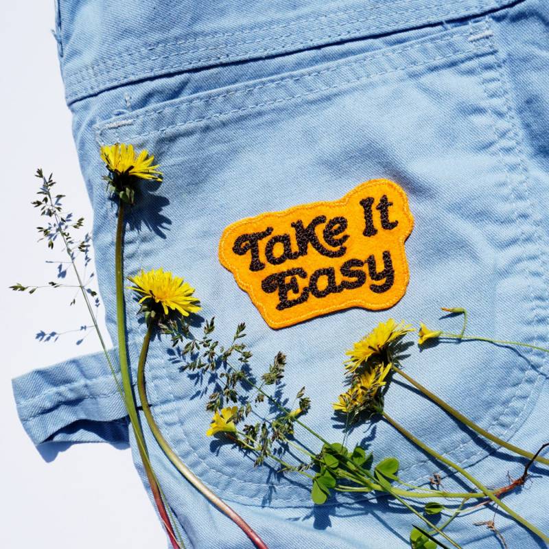 Take It Easy Chain Stitched Patch | Erhältlich in Verschiedenen Farben von luckyhorsepress