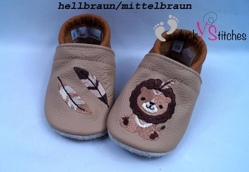 Krabbelschuhe, Lederpuschen, Boho-Löwe, Name, Personalisierbar von luckystitchesShop