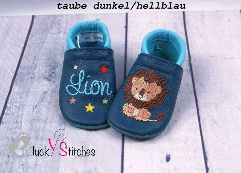 Krabbelschuhe, Lederpuschen, Löwe, Name, Personalisierbar von luckystitchesShop