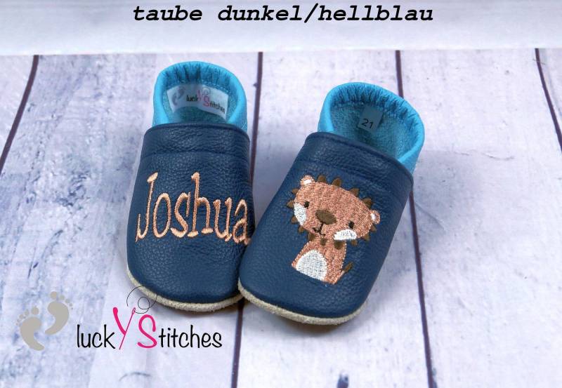 Krabbelschuhe, Lederpuschen, Löwe, Name, Personalisierbar von luckystitchesShop