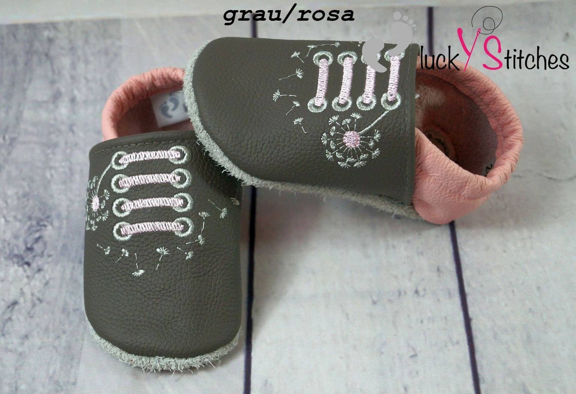 Krabbelschuhe, Lederpuschen, Schnürsenkel Pusteblume, Name, Personalisierbar Krabbelschuhe, Lederpuschen, Schnürsenkel Pusteblume, Name, Personalisierbar von luckystitchesShop