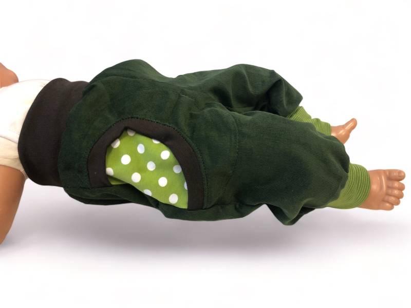 Pumphose Aus Feincord in Grün Gr.56-140 von luettundluett