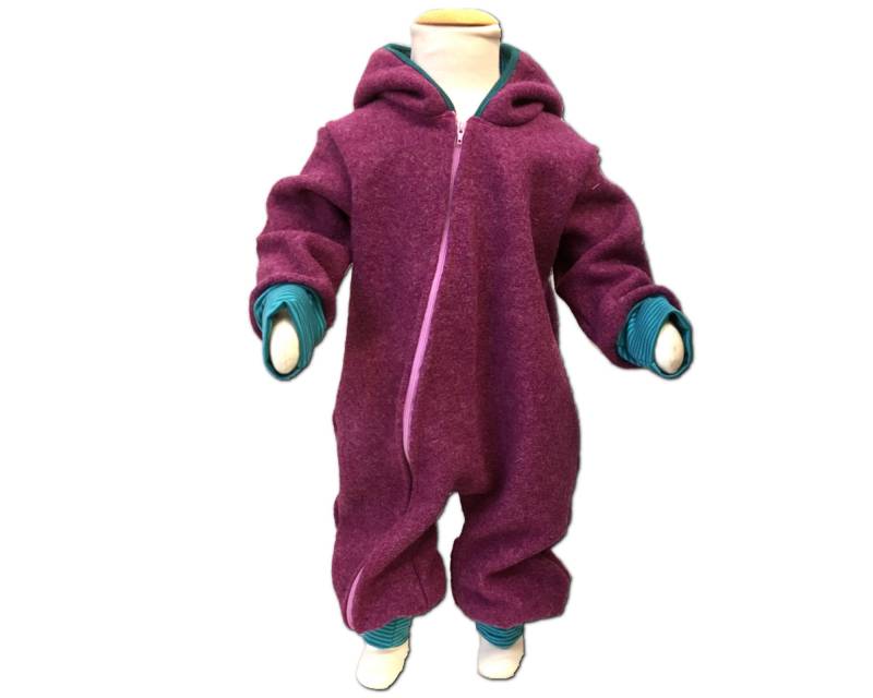 Walkanzug Walkoverall in Beere Gr. 62-116 von luettundluett