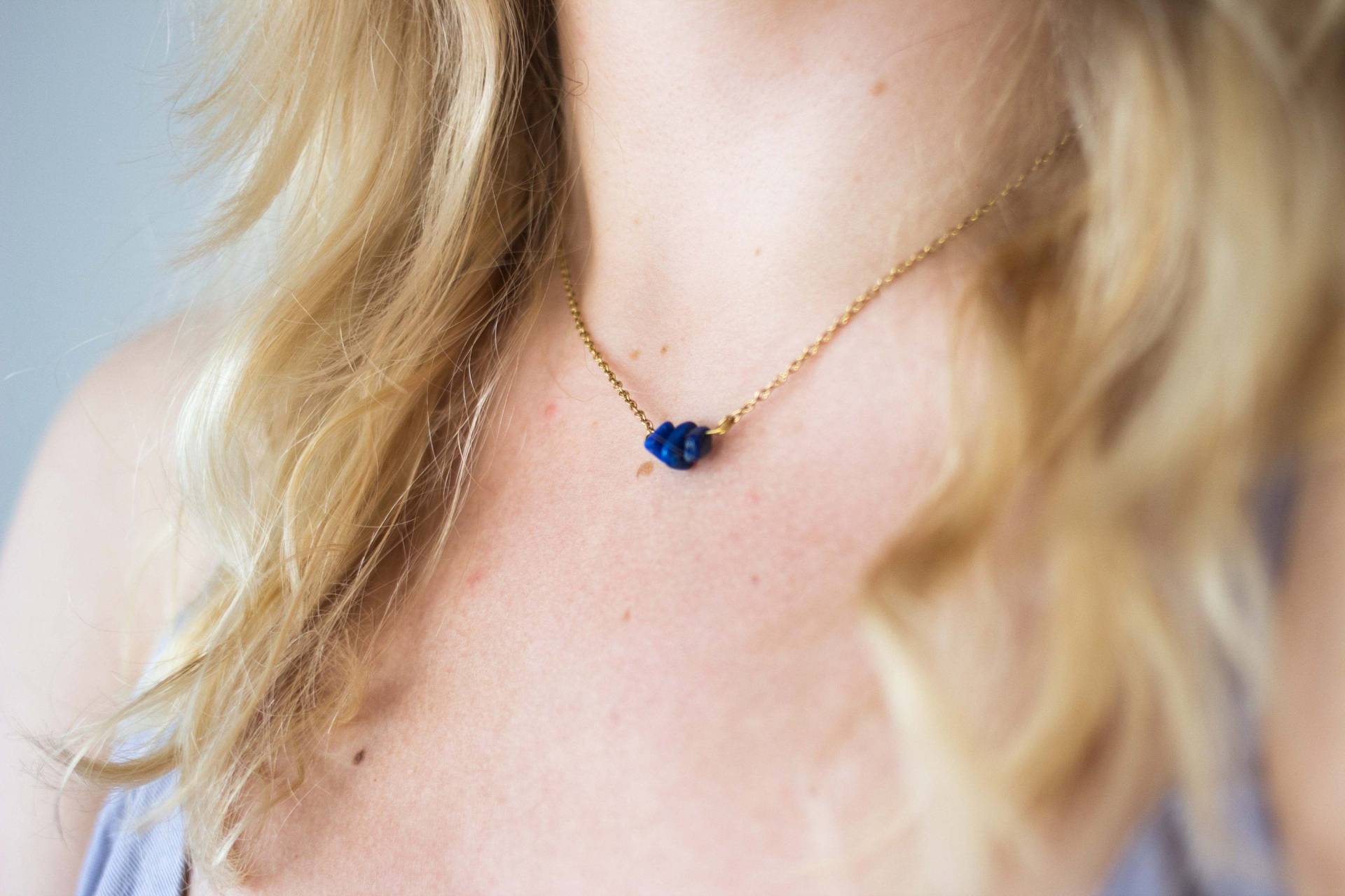 Dunkelblaue Rohedelstein Goldgliederkette Lapis Lazuli Dunkelblaue Rohedelstein Goldgliederkette Lapis Lazuli von luisaebeling