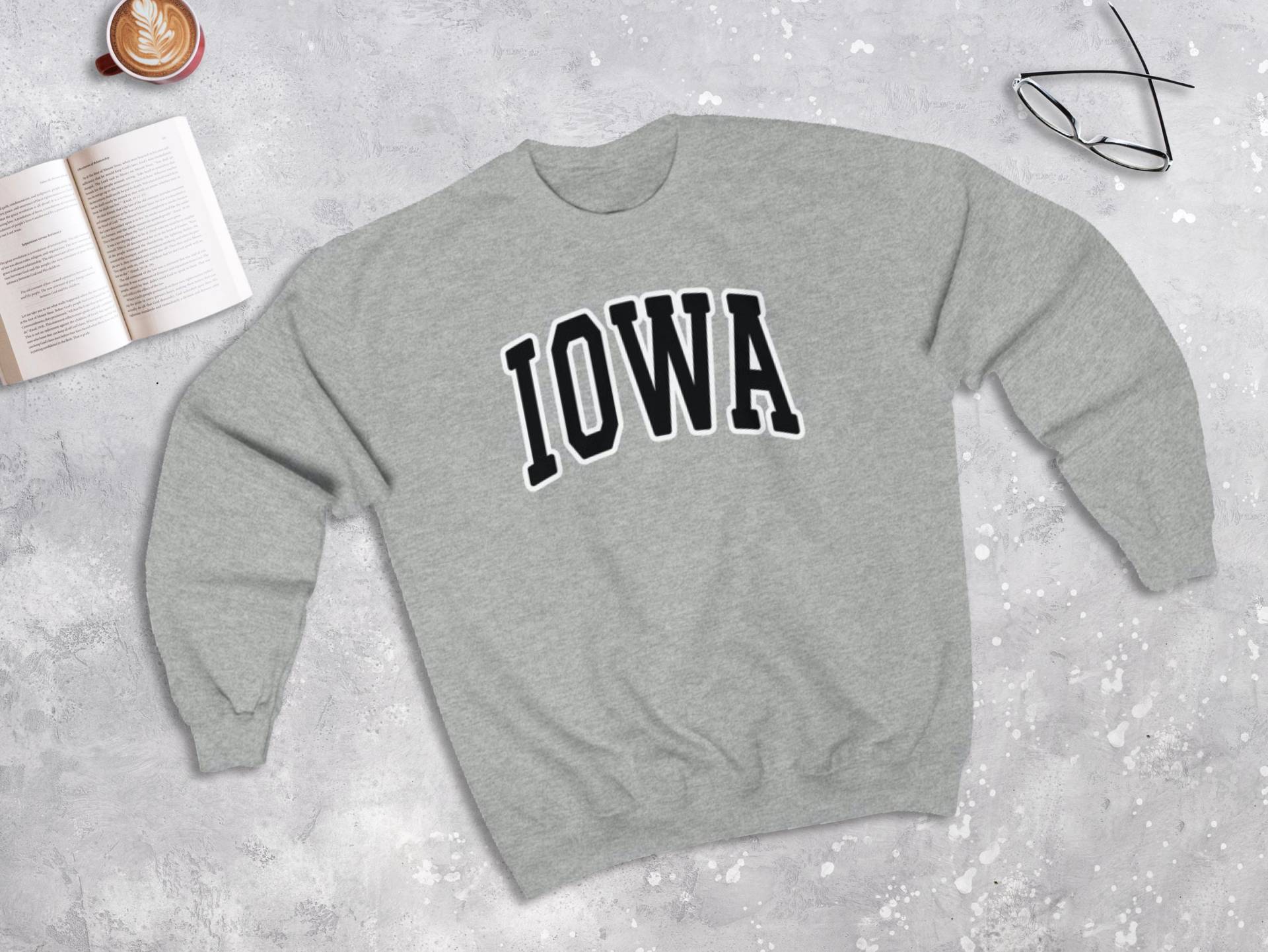 Iowa College Stil Sweatshirt, Schwarz Pullover | Unisex von lukassfr