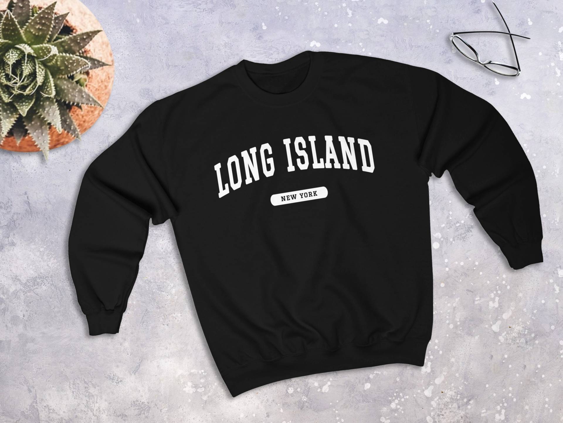 Long Island New York College Sweatshirt von lukassfr