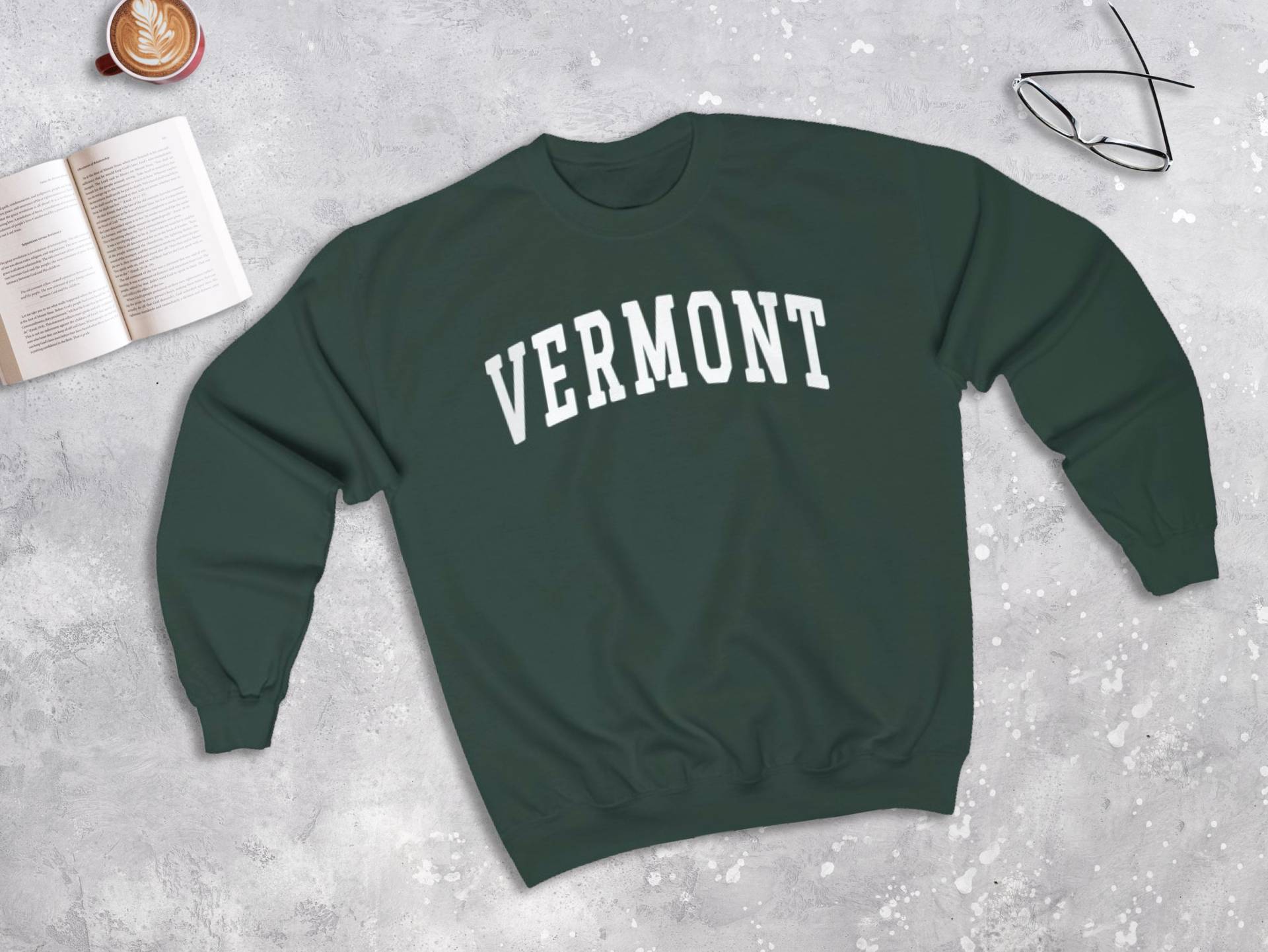 Vermont College Style Sweatshirt, Sweater | Unisex von lukassfr