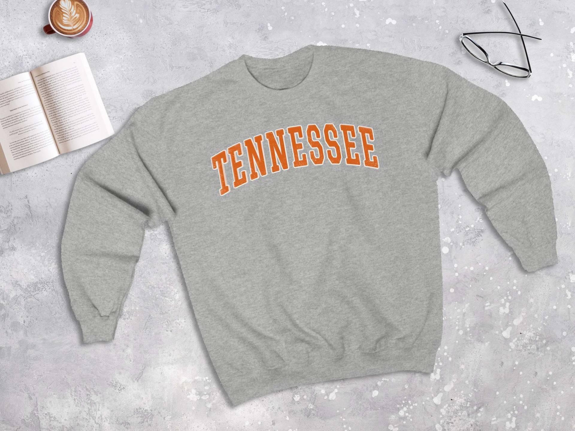 Vintage Tennessee College Style Sweatshirt, Distressed Sweater | Unisex von lukassfr