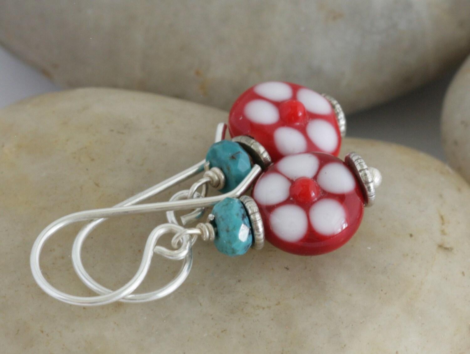 Rote Blume Lampwork Glas Türkis Sterling Hill Tribe Silber Ohrringe // Handgefertigter Schmuck Luluglitterbug von luluglitterbug