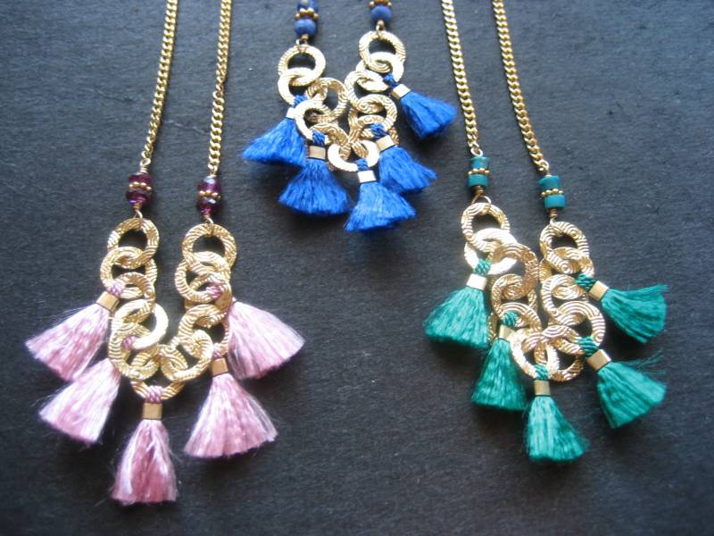 Sari-Seide Quasten Auf Überlagern Kette, Um Die Kette Mit Granat/Türkis/Sodalith Einzudämmen Sari-Seide Quasten Auf Überlagern Kette, Um Die Kette Mit Granat/Türkis/Sodalith Einzudämmen von lulujewelry