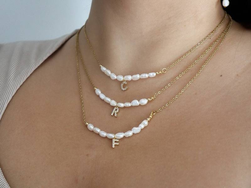 Süßwasserperle Initial Halskette Personalisierte Zirkonia Perlen Halskette von lunaejewelryshop