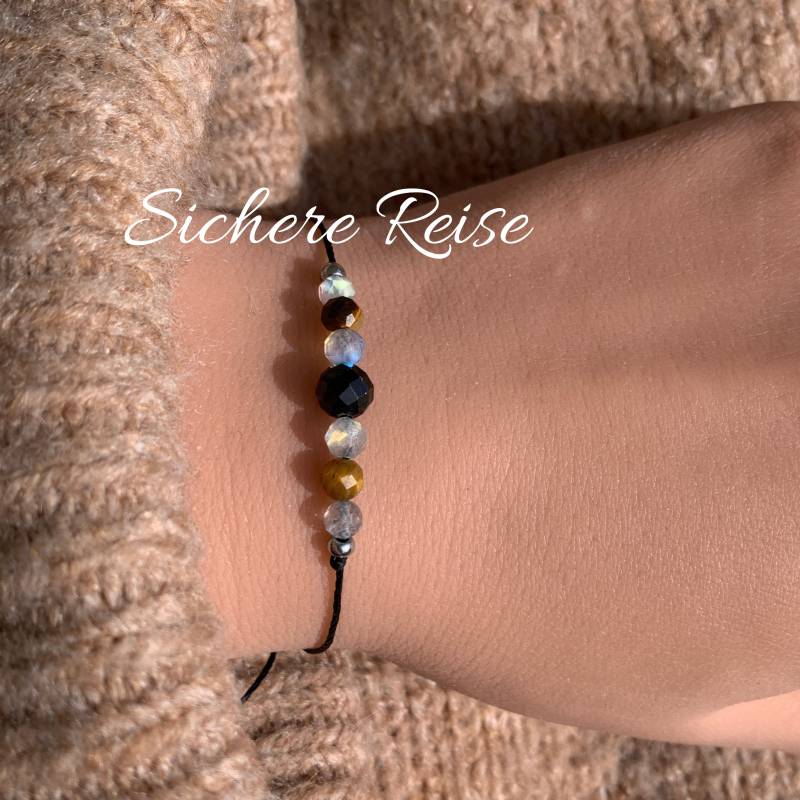 Sichere Reise Armband Reisebegleiter Happy Travel Schutzarmband Geschenk Personalisiert Turmalin Tigerauge Labradorit von lunevillage