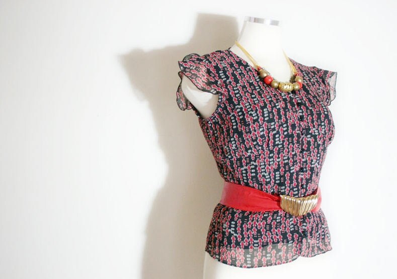 Funky Vintage Rot Weiß Gepunktet Rüschen Kurze Ärmel Schwarz Top, Größe S Funky Vintage Rot Weiß Gepunktet Rüschen Kurze Ärmel Schwarz Top, Größe S von lunlalunla