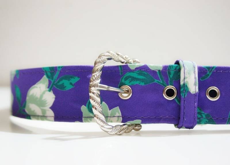 Vintage Lila Flora Silber Schnalle Gürtel Vintage Lila Flora Silber Schnalle Gürtel von lunlalunla