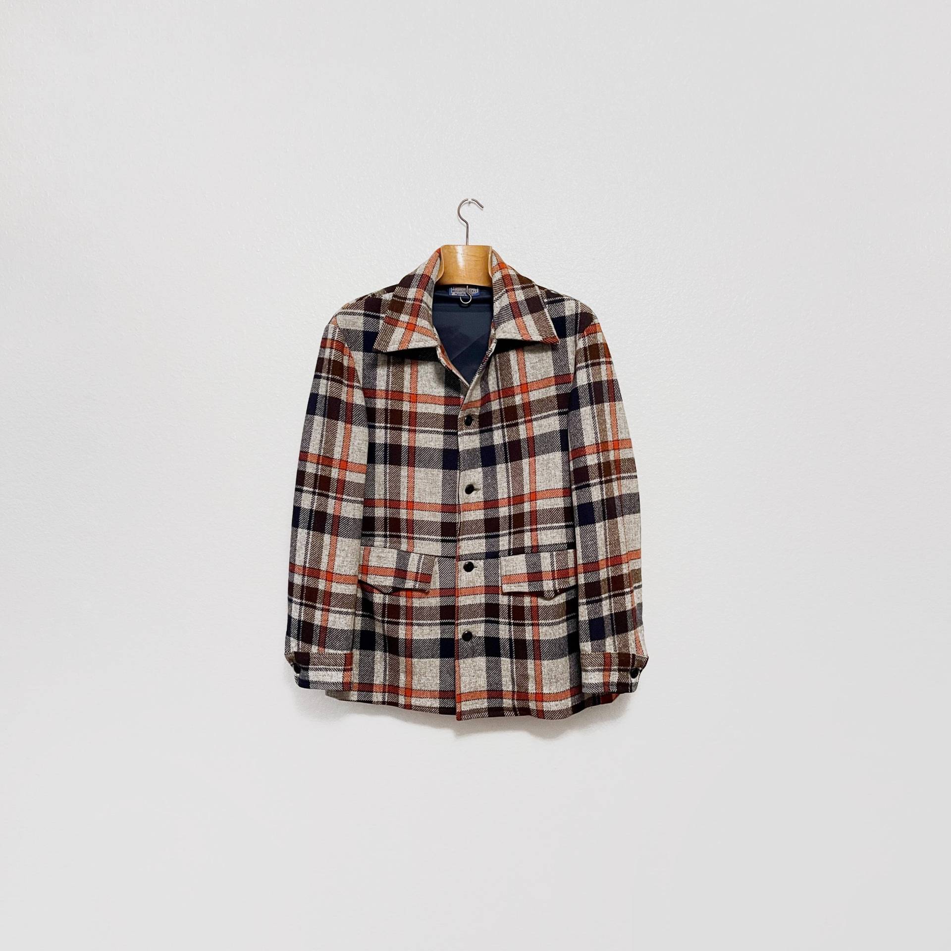 Vintage Pendleton Wolle Button Up Mantel Jacke Cruiser Herren Groß Grau Rot Marine Blau Braun Kariert Mitte Jahrhundert Circa 50Er 60Er Jahre Vintage Pendleton Wolle Button Up Mantel Jacke Cruiser Herren Groß Grau Rot Marine Blau Braun Kariert Mitte Jahrhundert Circa 50Er 60Er Jahre von luola