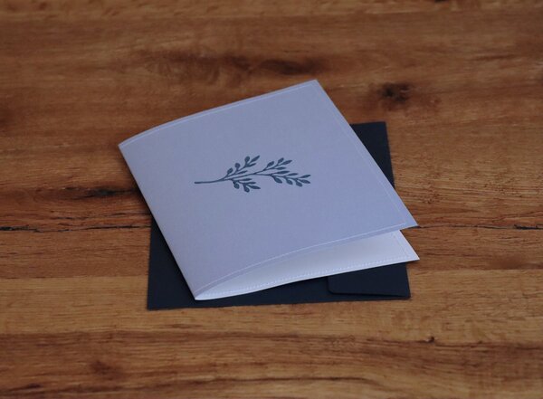 luscinia Handbedruckte Stoff-Grußkarte "Blaue Blume" mit Briefumschlag von luscinia