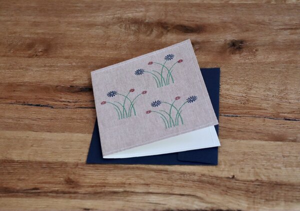 luscinia Handbedruckte Stoff-Grußkarte "Blumenfeld" mit Briefumschlag von luscinia