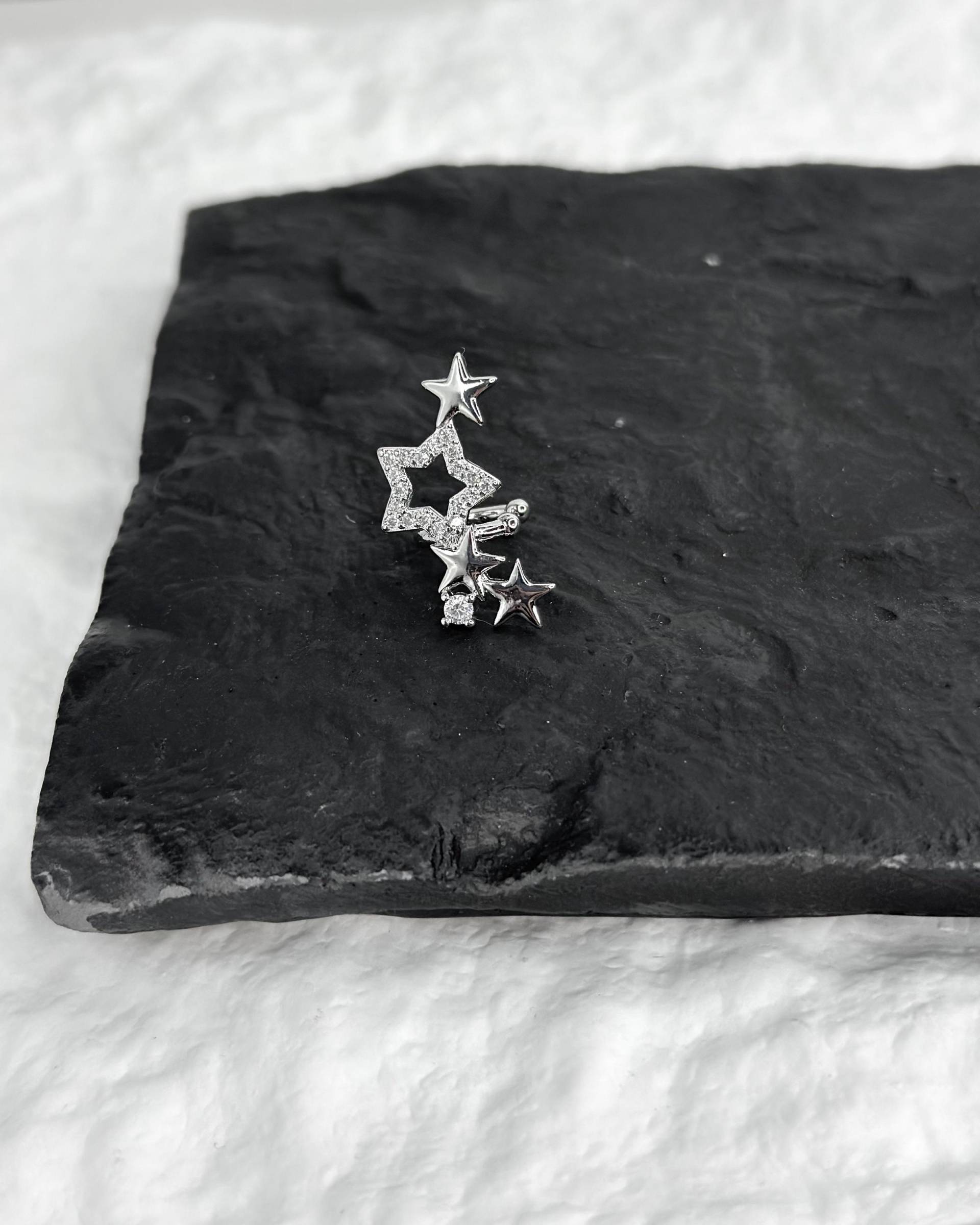 Silver Star Ear Clip - Single Piece For The Right Ear, No Piercing Required, Sparkling Zirconia von lustigerSchmuckVonQi