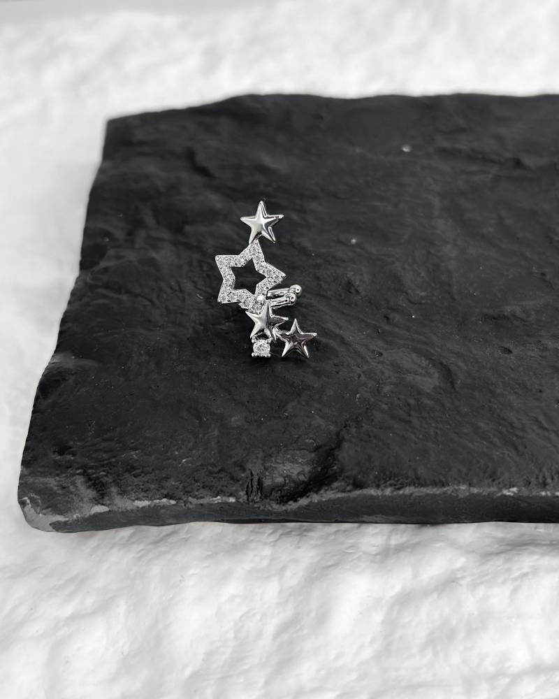 Silver Star Ear Clip - Single Piece For The Right Ear, No Piercing Required, Sparkling Zirconia von lustigerSchmuckVonQi