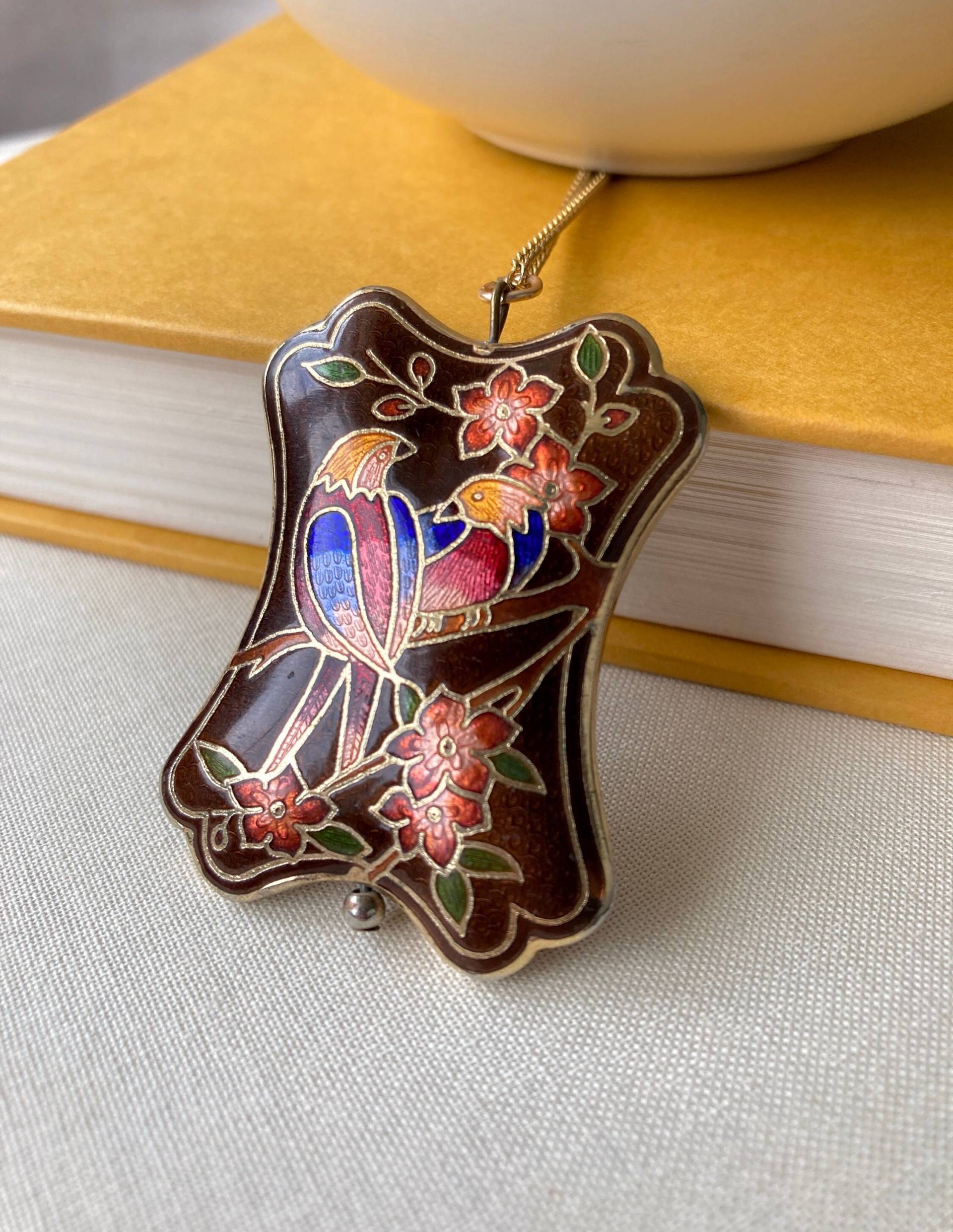 Hübsche Vintage Emaille Vogel Cloisonné Anhänger Goldkette Hübsche Vintage Emaille Vogel Cloisonné Anhänger Goldkette von luxcharm