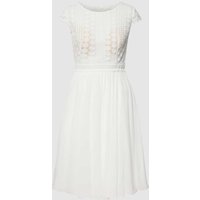 Luxuar Cocktailkleid mit floraler Spitze in Ecru, Größe 48 von luxuar