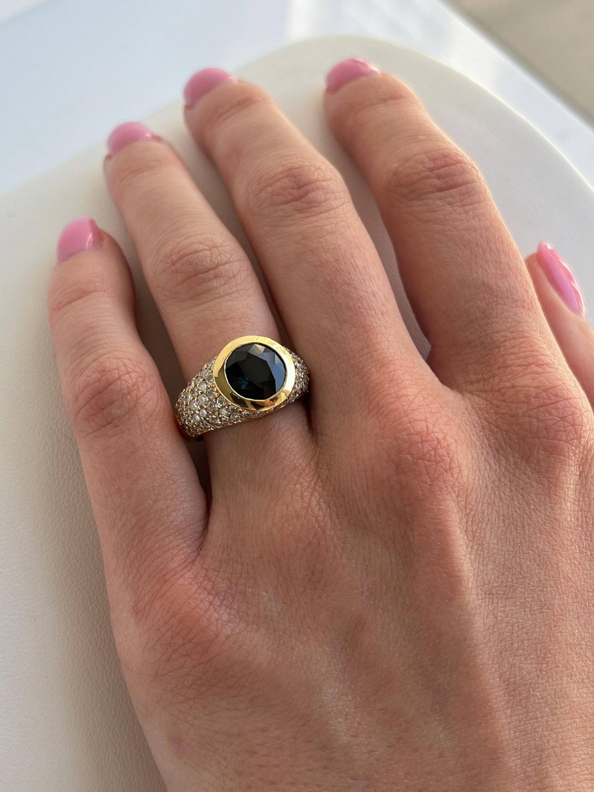 Vintage 14K Gelbgold 2.60Ct. Natürlicher Blauer Saphir & Diamant Ring Vintage 14K Gelbgold 2.60Ct. Natürlicher Blauer Saphir & Diamant Ring von luxurySFjewelry