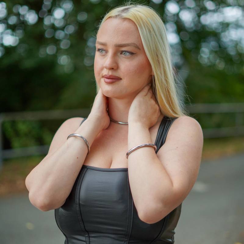 Luxus Stahl Handgelenk Manschetten 6 Mm Ellipse, Poliert Paar von luxurySteelCrafts