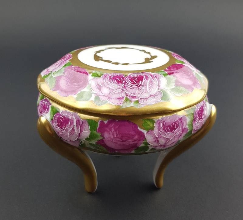 Limoges France Wunderschöne Schmuckschatulle Mit Deckel Porzellan Handbemalt Rosen Gold Limoges France Wunderschöne Schmuckschatulle Mit Deckel Porzellan Handbemalt Rosen Gold von lwiedbeauty