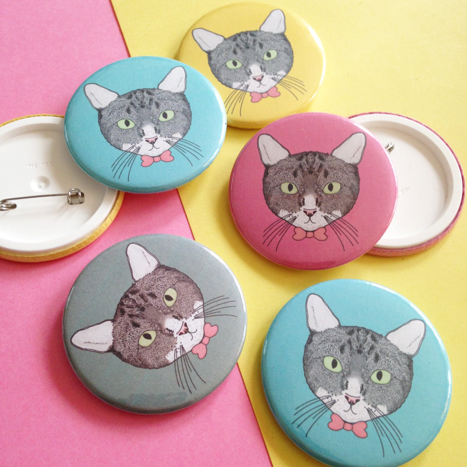 Abzeichen Mit Katze Gesicht Illustration Abzeichen Mit Katze Gesicht Illustration von lydiameiying