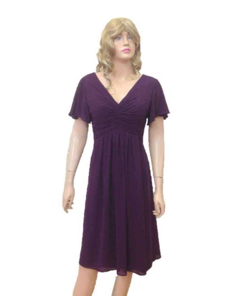 Dunkel Lila Brautjungfernkleid. Kleid Mit Ärmeln von lynamobley2012