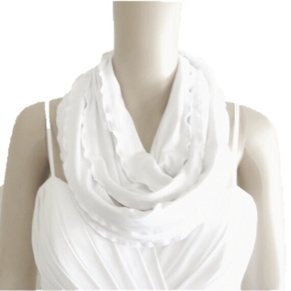 Gebrochen Weißer Schal. Weicher Baumwoll Loop Loop-Schal. Schal Mit Rüschenkante. Mode Frauen von lynamobley2012