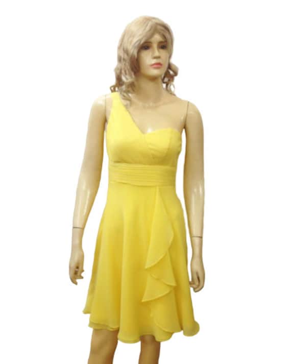 Gelbe Brautjungfer Kleid. Ein Schulterkleid. Abendkleid. Knie Länge Chiffon von lynamobley2012