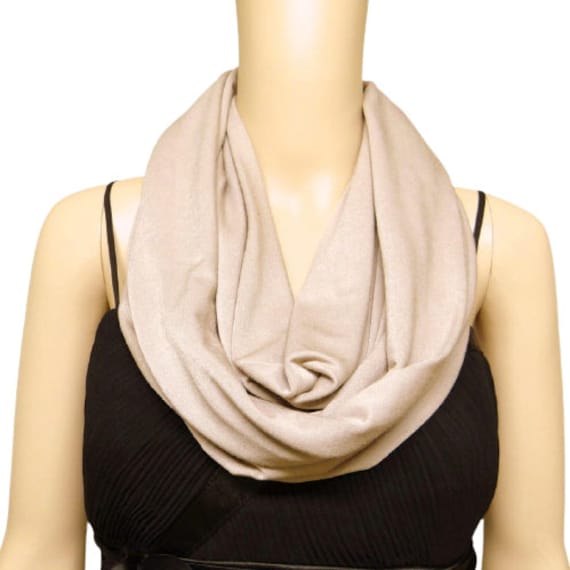 Hellbraun Infinity Schal. Beige Weicher Baumwolle Spandex Loop von lynamobley2012