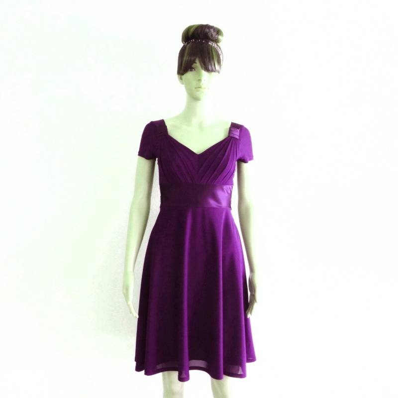 Licht Lila Brautjungfernkleid. Kleid Mit Ärmeln. Abendkleid. Knielange Kleid von lynamobley2012